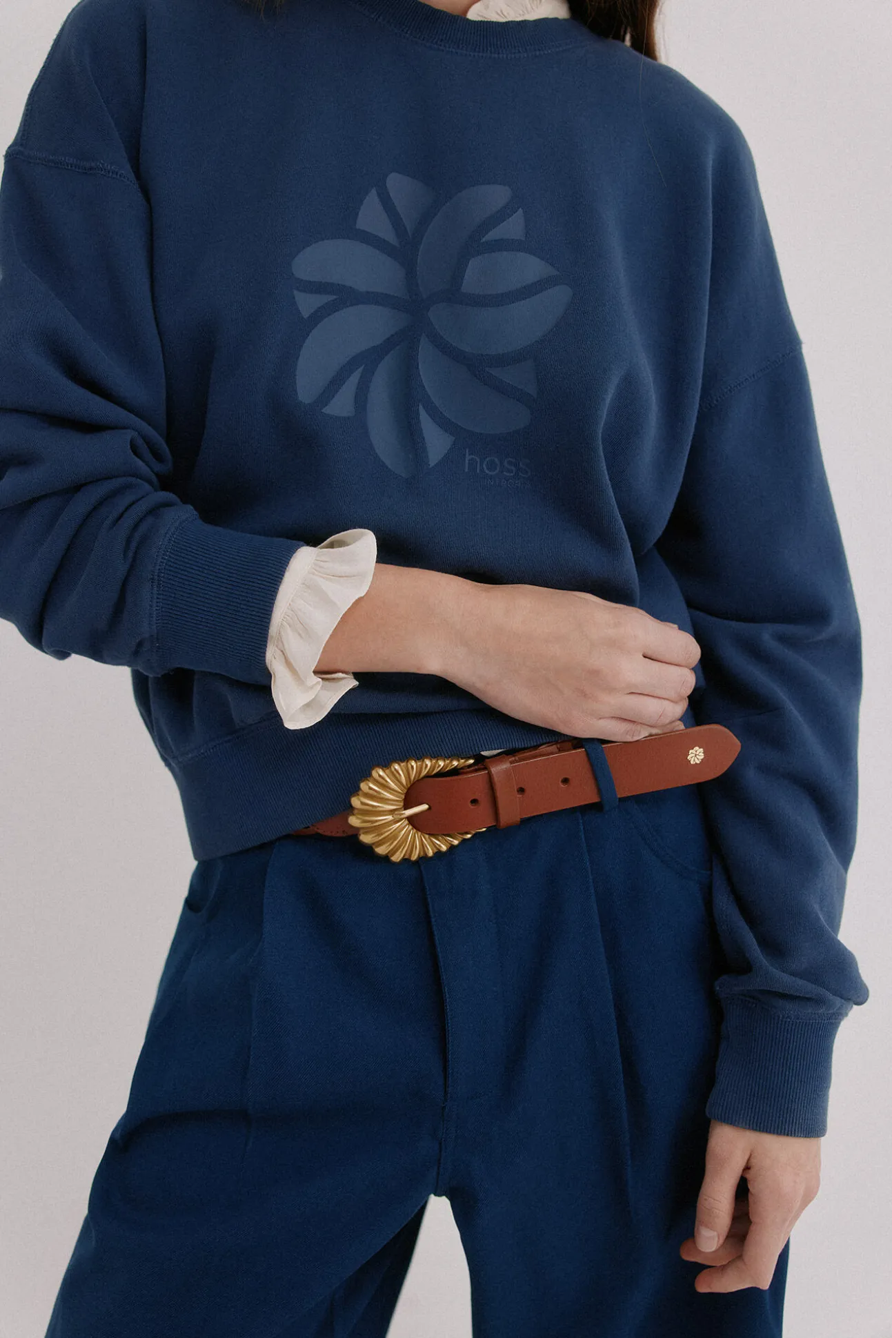 Mónica. Sweatshirt lavada