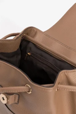 Mochila Bucket de efeito pele