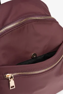 Mochila com bolso de nylon