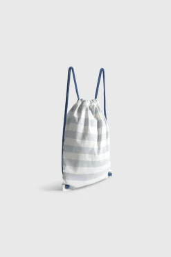 Mochila estampado baleia bordado