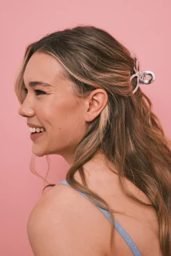 Mola de cabelo com laço prateado
