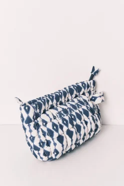 Necessaire acolchoado estampado azul
