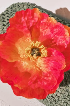 Necessaire grande em ráfia flor