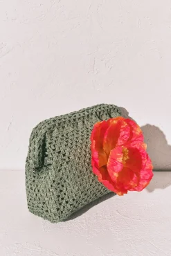 Necessaire grande em ráfia flor