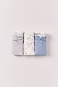 Pack 3 cuecas clássicas em algodão com renda de flores