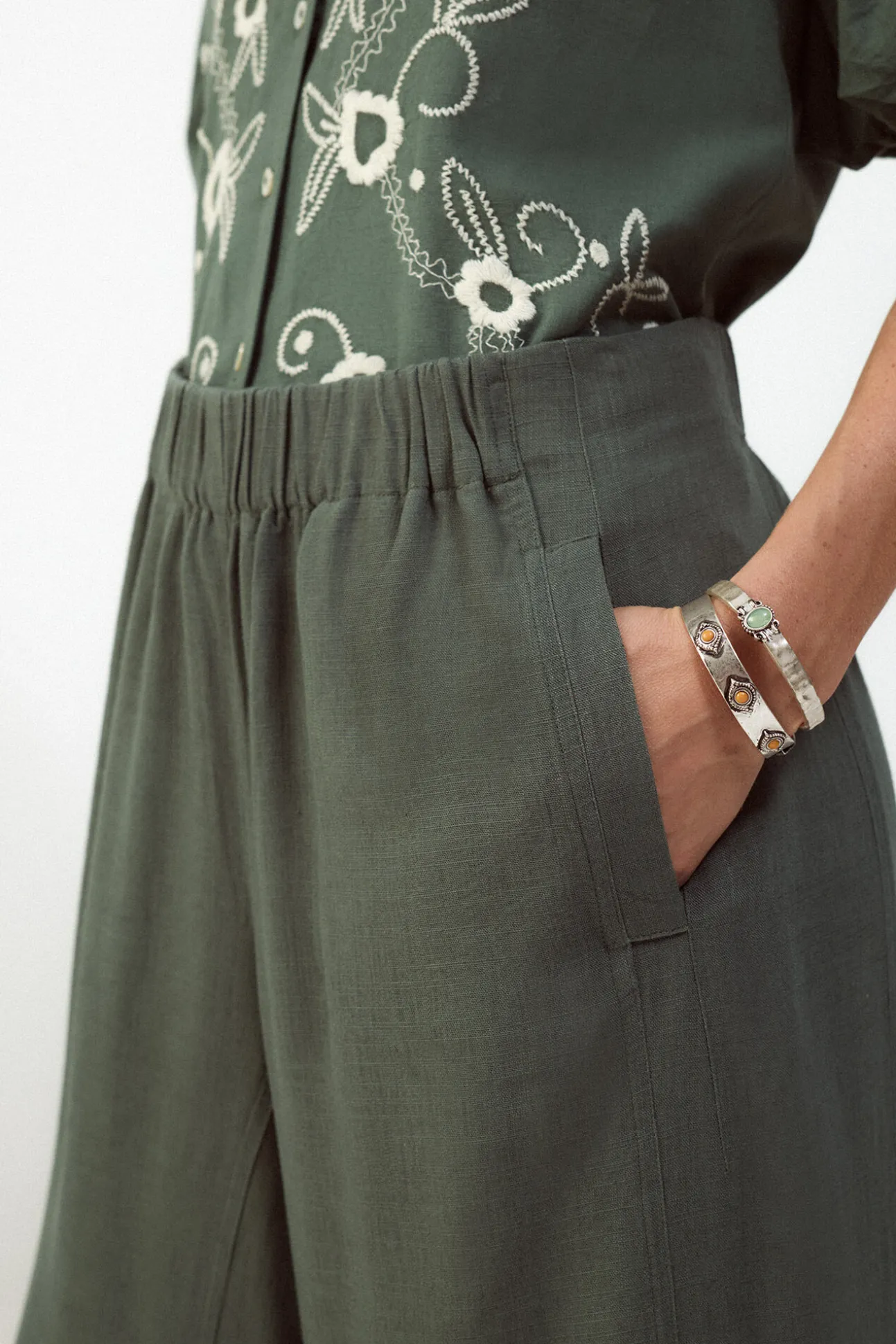 Pantalón ancho de lino lavado