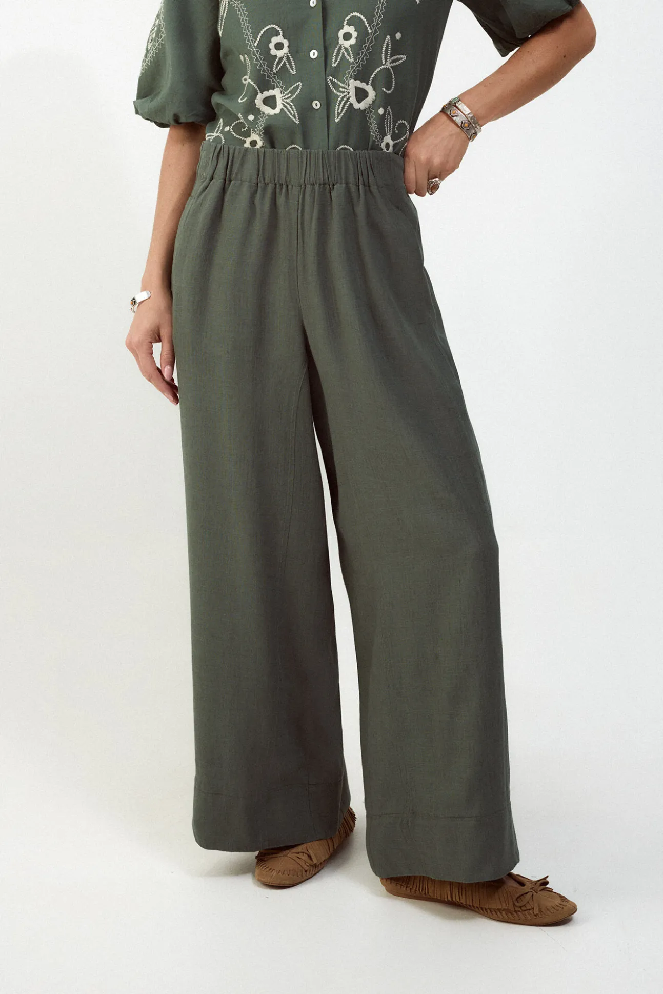 Pantalón ancho de lino lavado