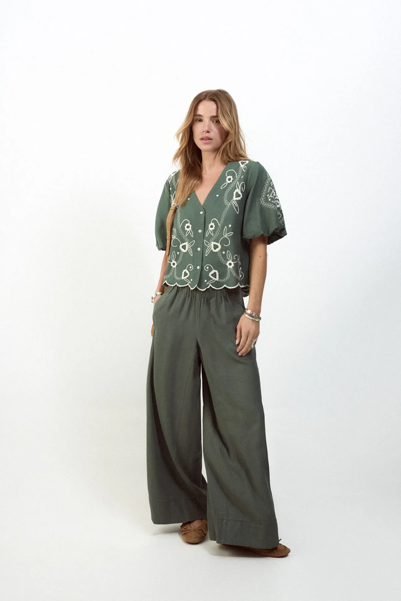 Pantalón ancho de lino lavado