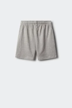 Pijama de criança com árvore