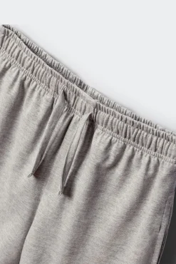 Pijama de criança com árvore
