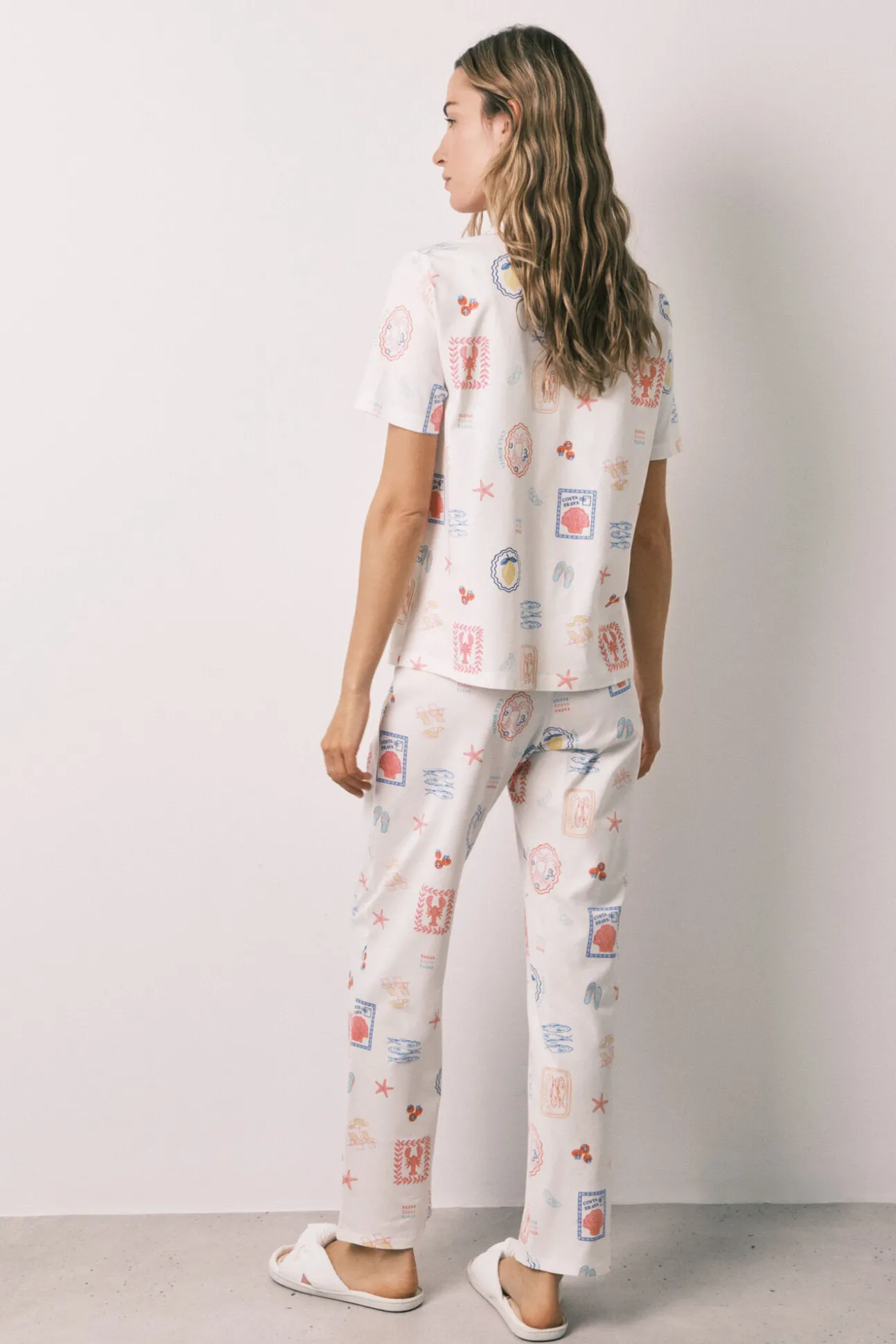 Pijama camiseiro comprido estampado multicolor