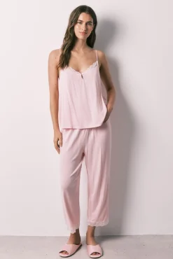 Pijama capri de alças em viscose e renda rosa