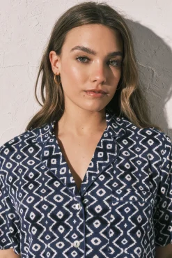 Pijama comprido camiseiro estampado azul