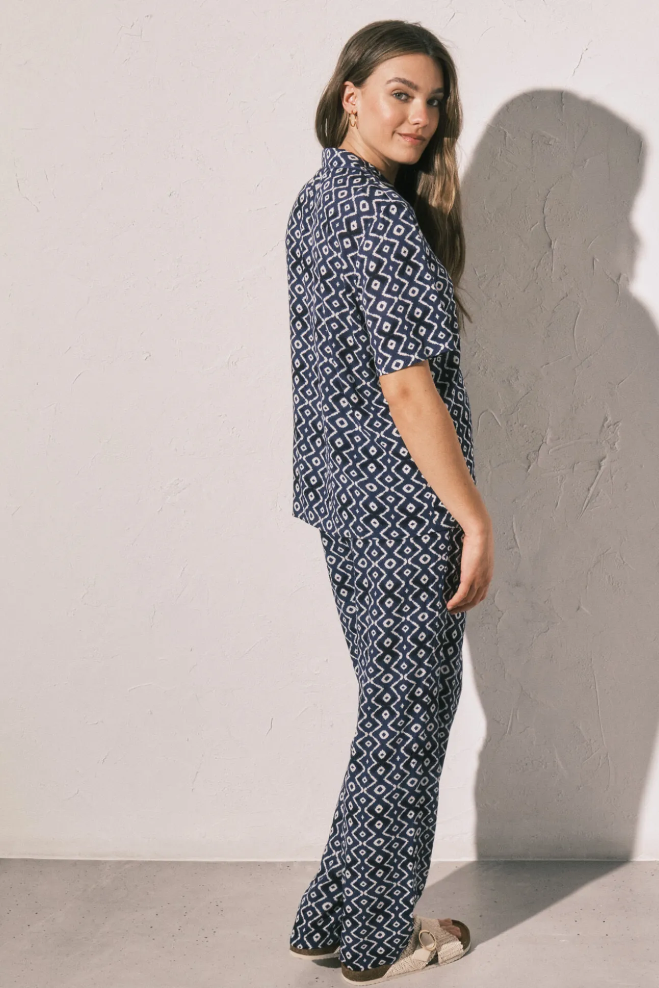 Pijama comprido camiseiro estampado azul