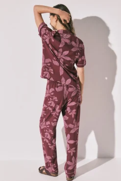 Pijama comprido camiseiro estampado floral