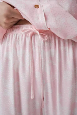 Pijama comprido camiseiro estampado floral bicolor