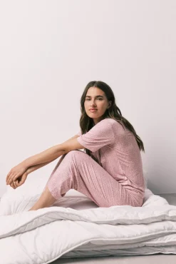 Pijama comprido camiseiro estampado flores