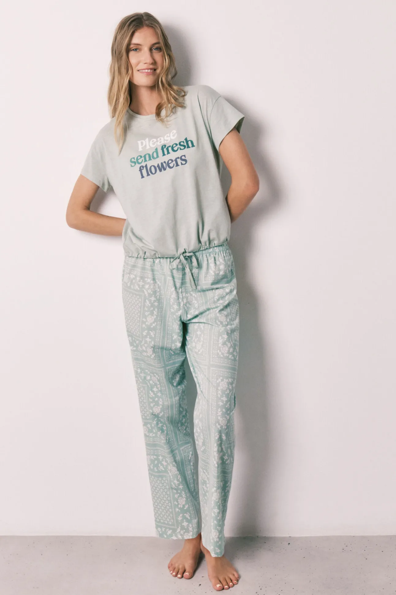 Pijama comprido de manga curta em algodão estampado bandana verde