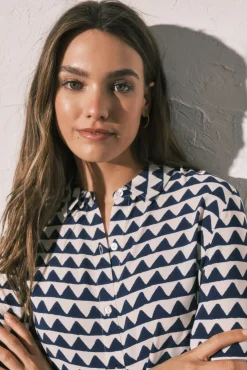 Pijama curto camiseiro estampado geométrico
