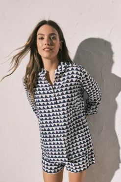 Pijama curto camiseiro estampado geométrico