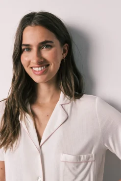 Pijama curto camiseiro estampado riscas