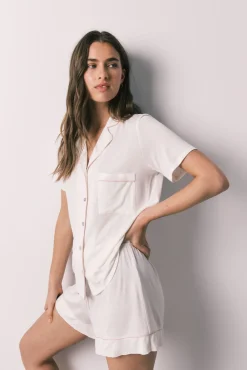 Pijama curto camiseiro estampado riscas