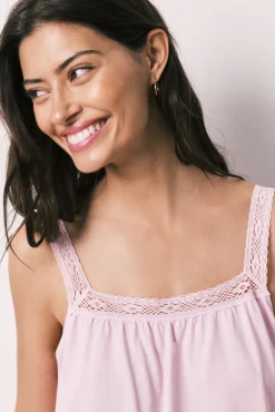Pijama curto em algodão e renda rosa