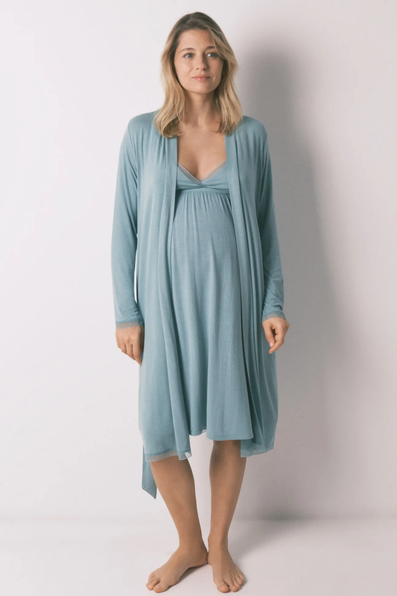 Robe comprida maternity com cinto canelado verde