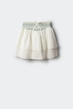 Saia bordada para menina