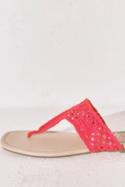 Sandálias em crochet vermelho