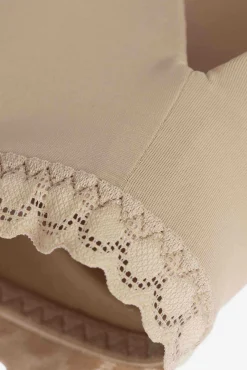 Soutien de menina sem aros em microfibra e renda