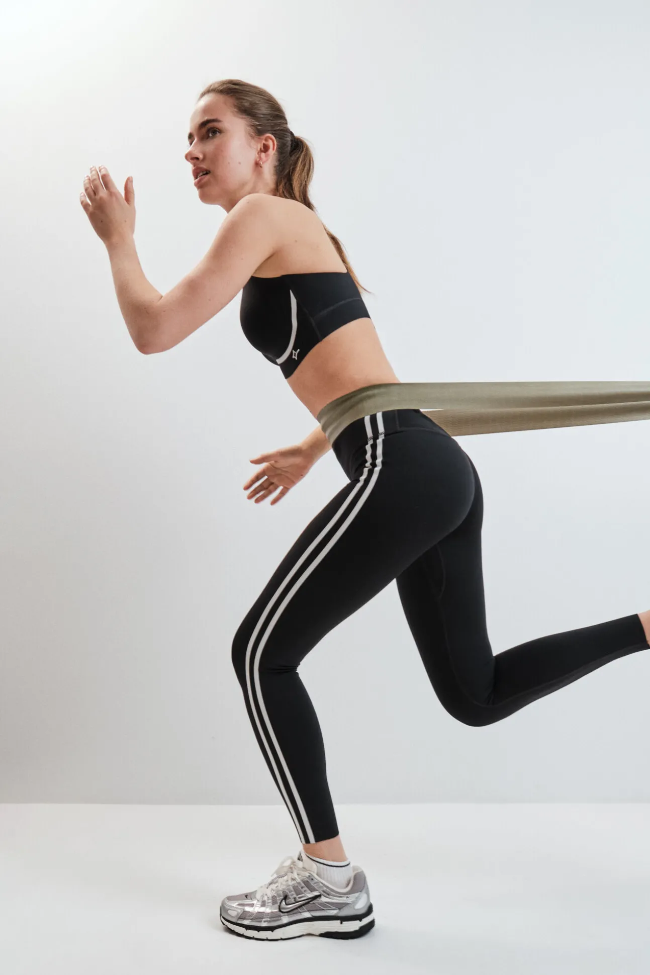 Soutien desportivo COMPRESSIVE preto