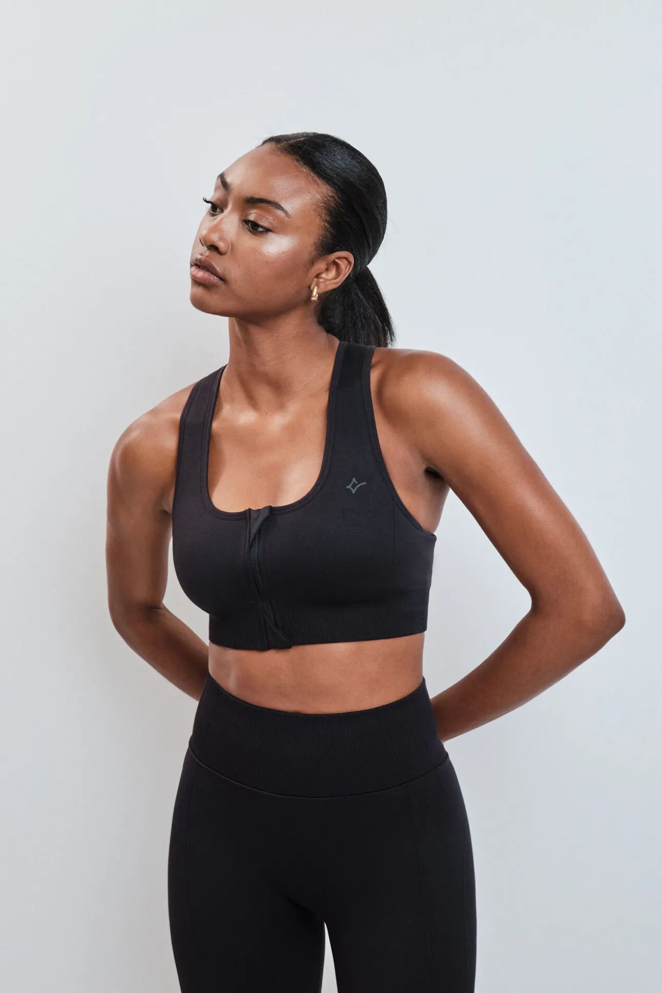 Soutien desportivo preto fecho-éclair SEAMLESS FIT