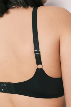 Soutien halter em renda preto INTUITIVE
