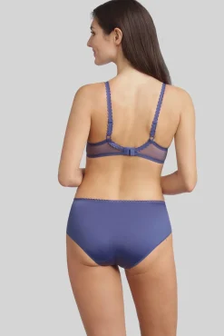 Soutien moldador com aros em renda floral
