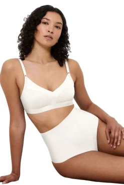 Soutien triangular sem aros com espuma