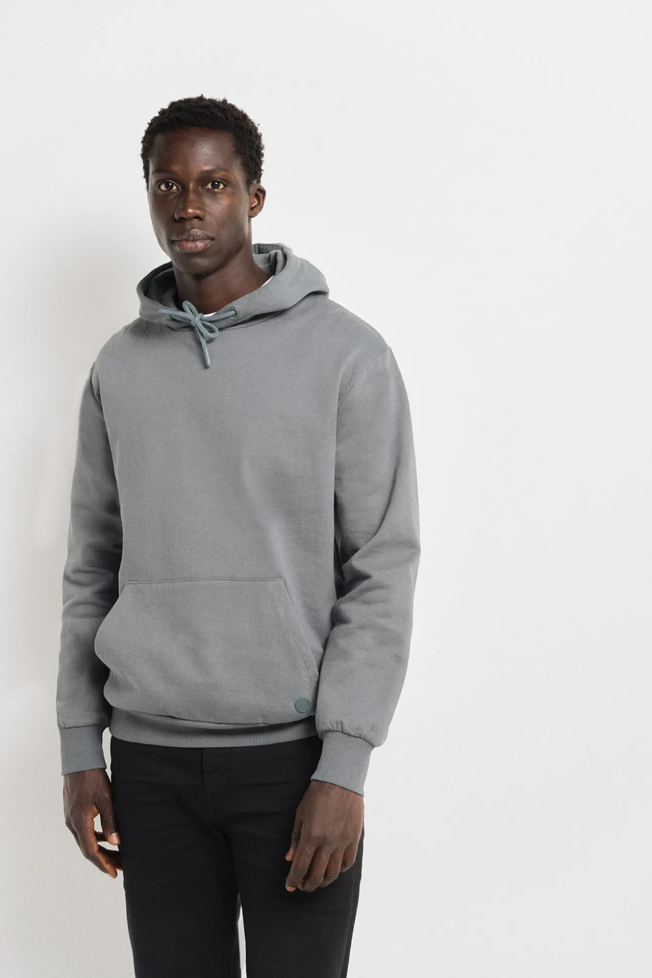 Sweatshirt básica capuz
