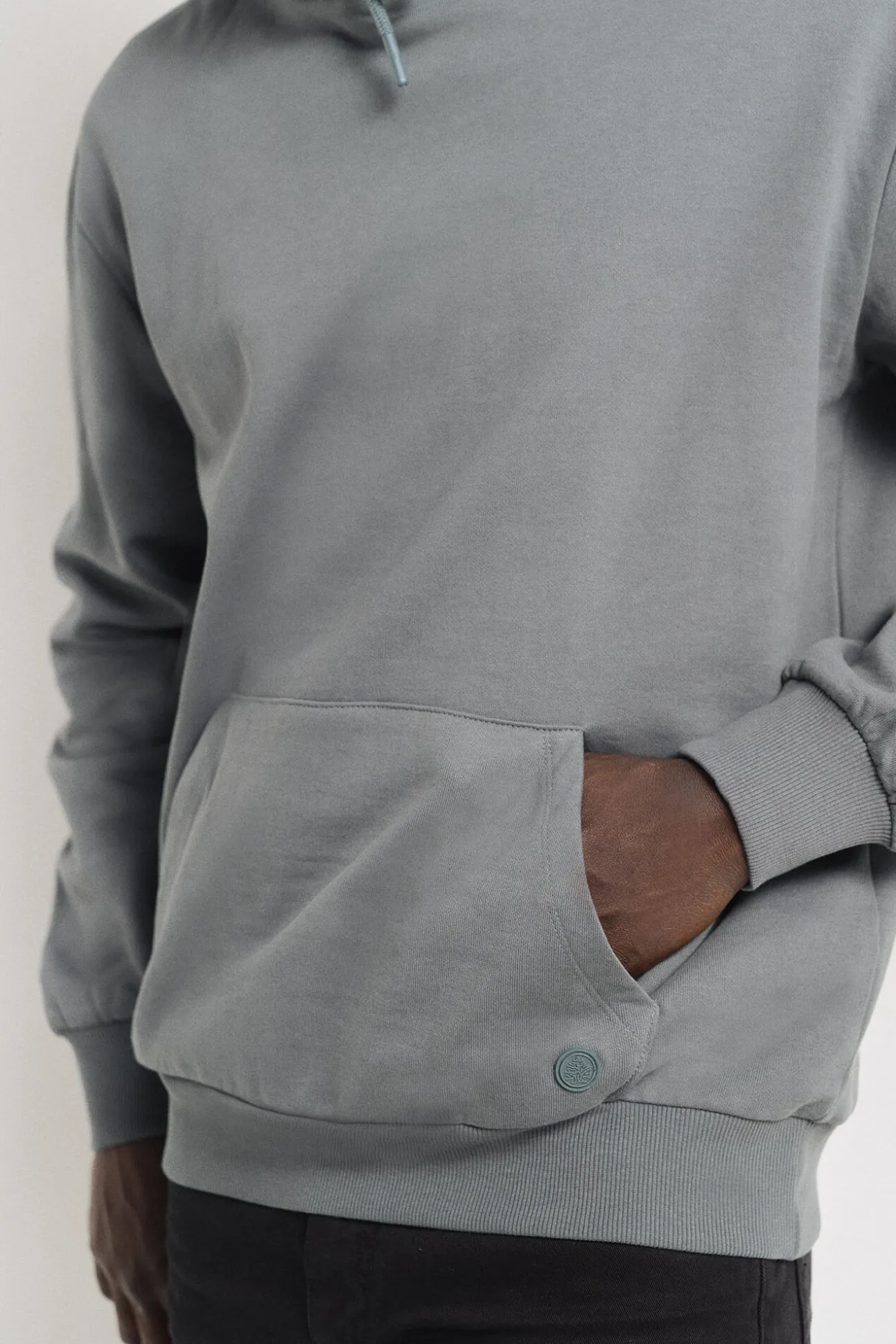 Sweatshirt básica capuz