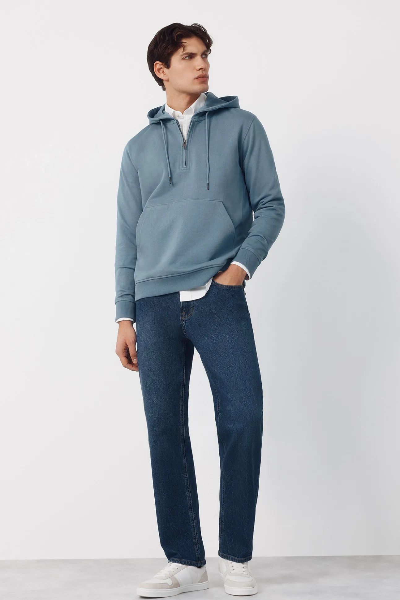 Sweatshirt com capuz