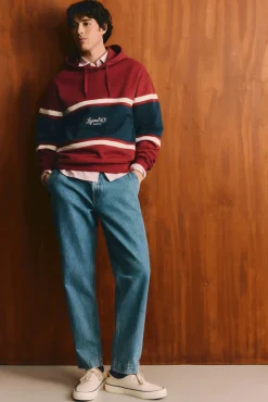 Sweatshirt com capuz e cortes