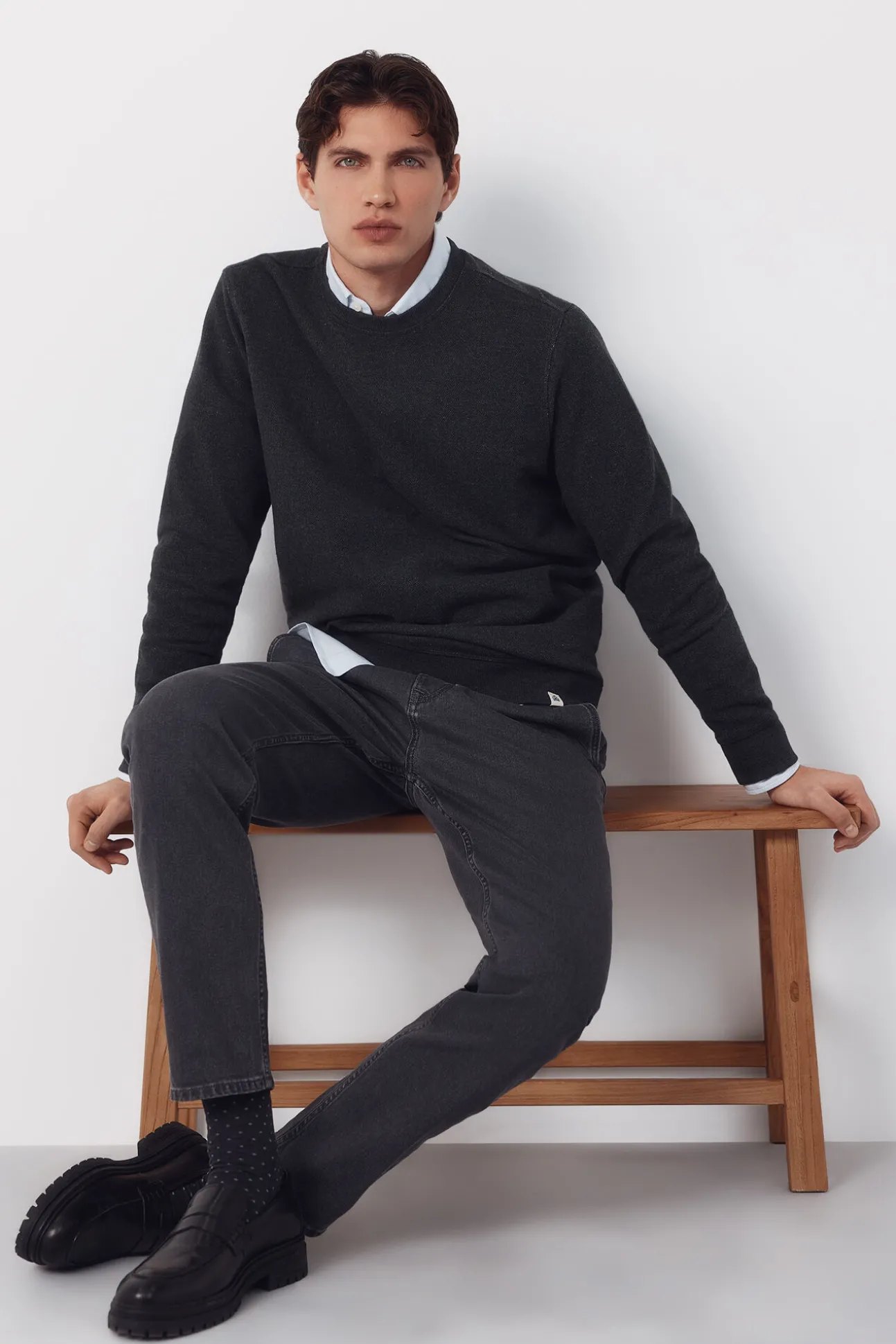Sweatshirt estruturada com gola caixa