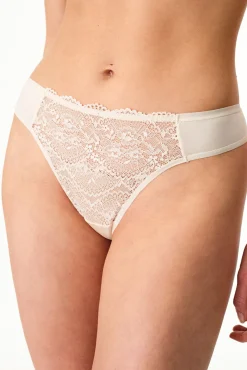 Tanga Essentials com renda