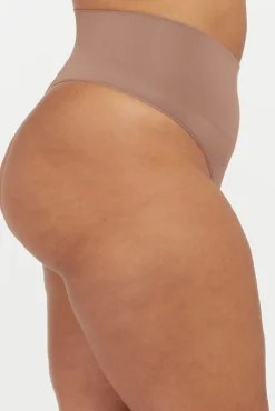 Tanga modelante de cintura alta nylon reciclado
