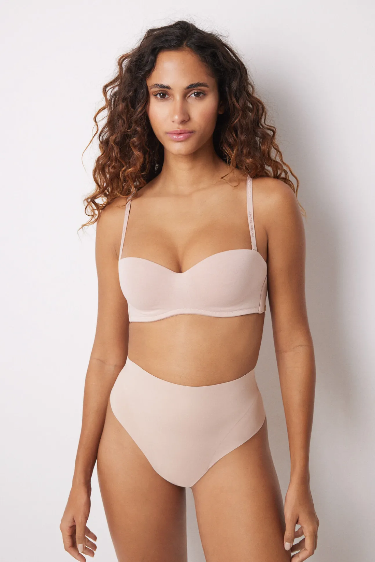 Tanga nude de alta redução e push-up