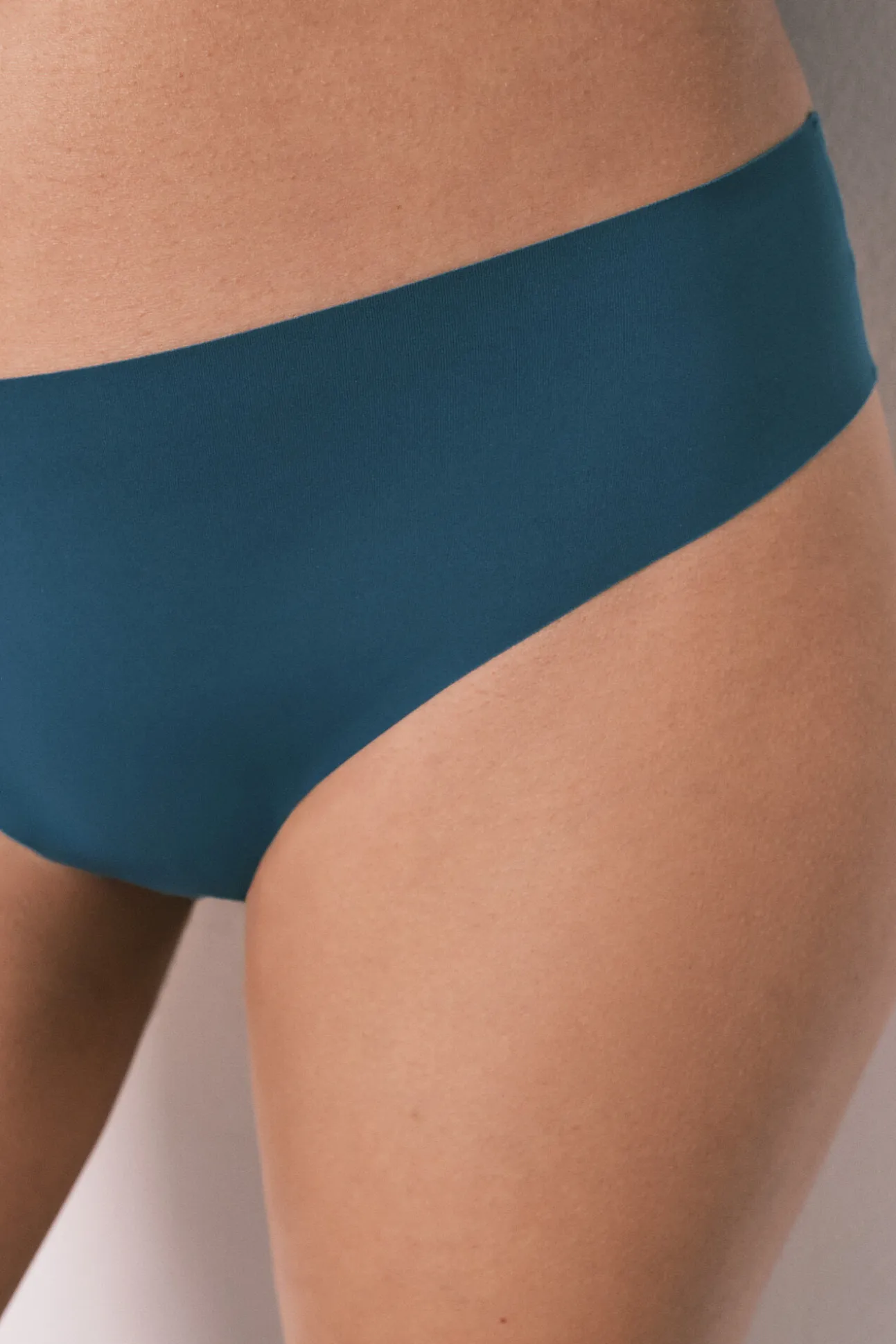 Tanga sem costuras em microfibra azul