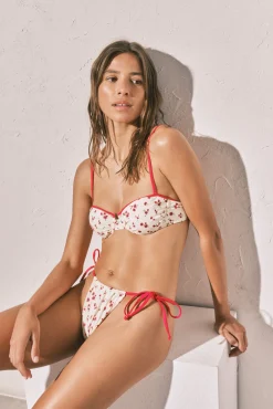 Top biquíni balconette mini flores vermelho