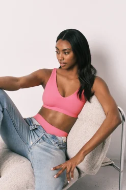 Top halter liso corte limpo coral