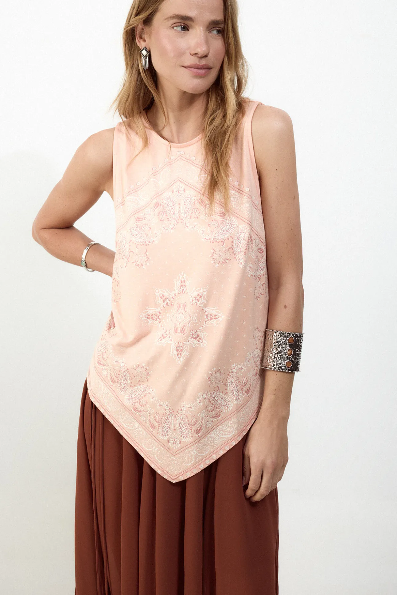 Top tirantes detalle blonda