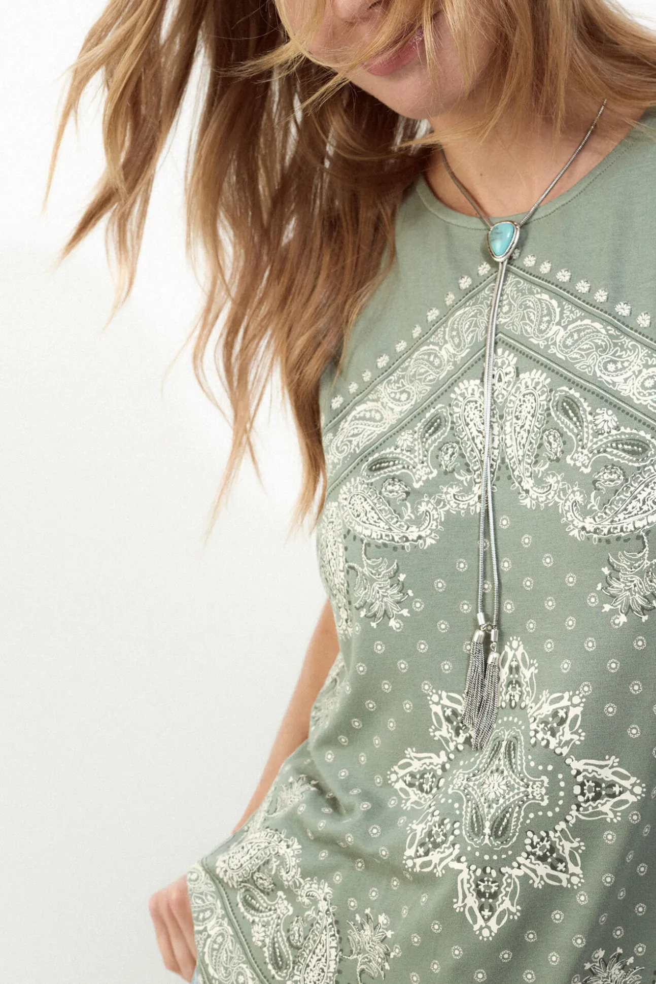 Top tirantes detalle blonda