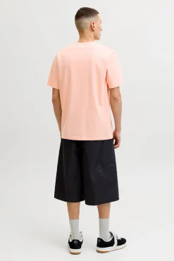 T-shirt com estampado na frente